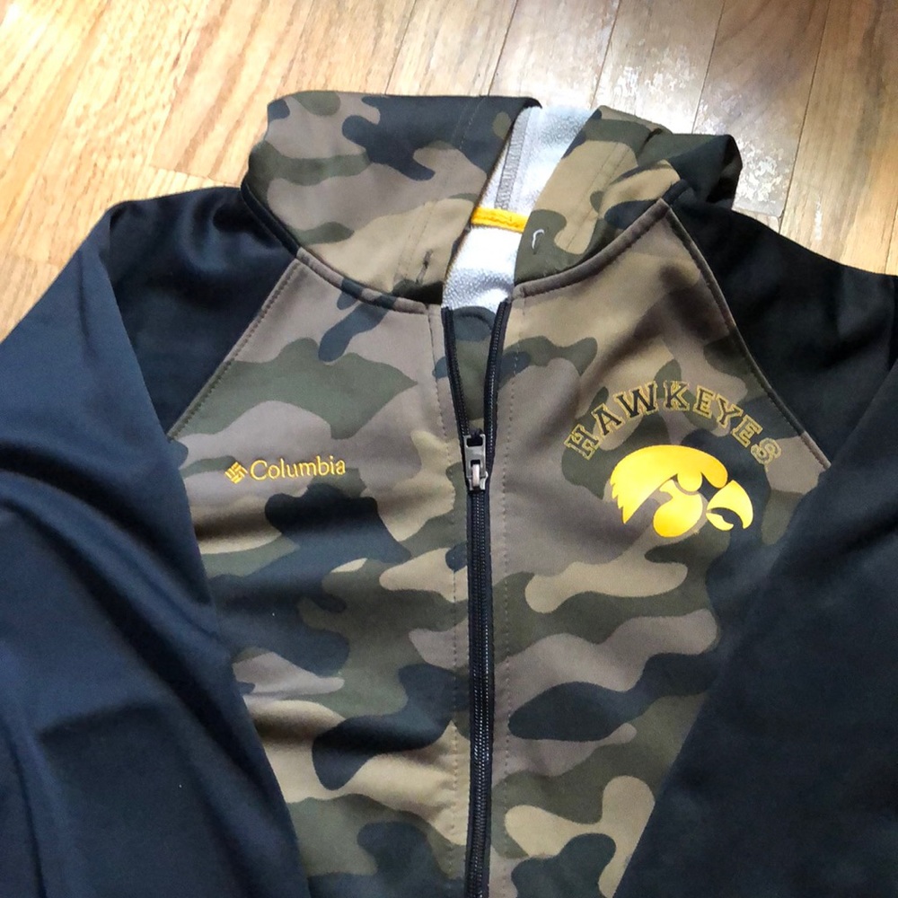 Columbia Iowa Hawkeyes Sweatshirt